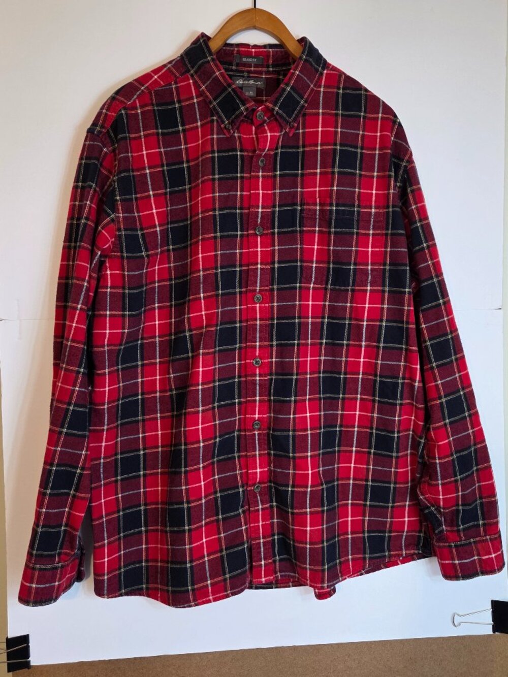 Eddie Bauer Men’s XL Red Black Plaid Flannel Shirt Relaxed Fit Button Down